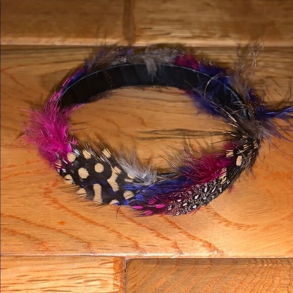 Fairycore feather bangle bracelet  - Picture 3 of 8